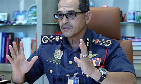 Selain itu fungsi dari nilai, moral dan hukum yaitu dalam rangka untuk pengendalian dan pengaturan. Isu Syarikat Pengendali Kren Minta Bayaran Sebelum Bantu ...
