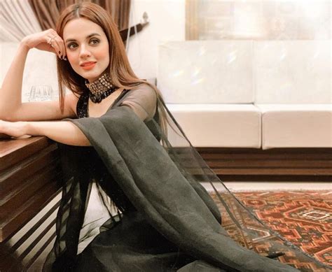 Acting ka shauk kaise hua? Komal Meer Proves Why She is the Most Promising New Face ...