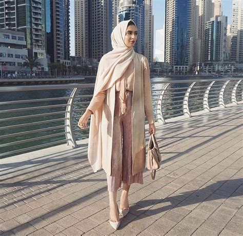 Pin On Hijab Fashion Minimal Chic