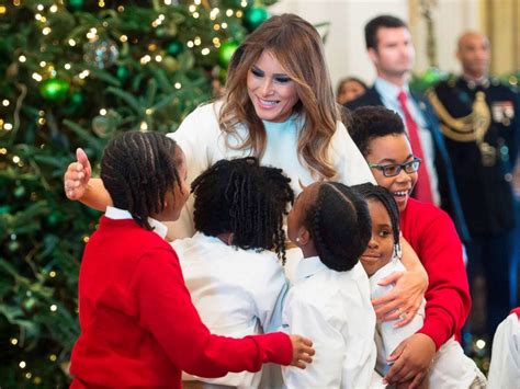 Don't you just love christmas decorations in public places? White House reveals 2017 Christmas decorations - ABC News
