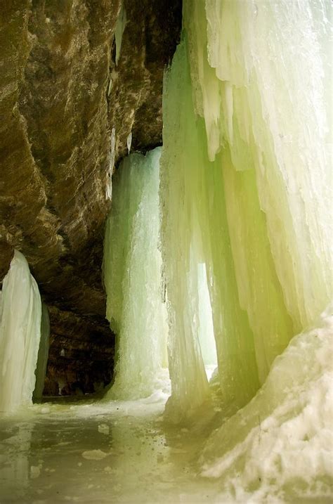 Eben Ice Caves Michigan Nature Photos By Greg Kretovic Michigan