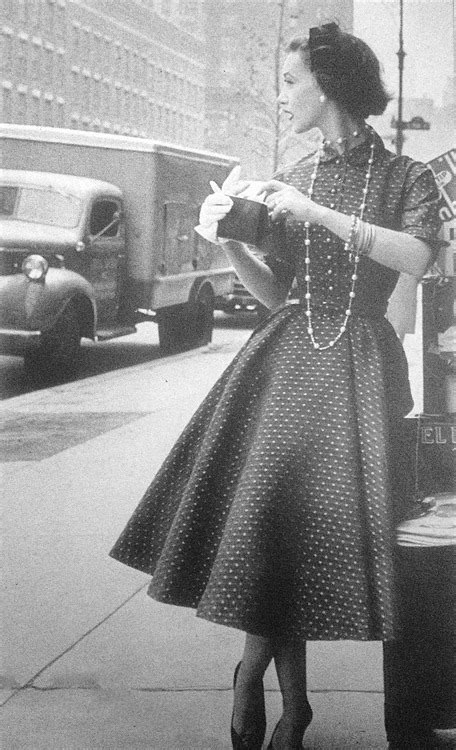 See more ideas about 1950s fashion, fashion, vintage outfits. 1950-1959 - Fashion Through the Decades