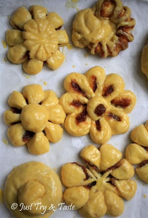 Check spelling or type a new query. Obsesi Roti 44 - Aneka Bentuk Roti + Resep Dasar Roti ...