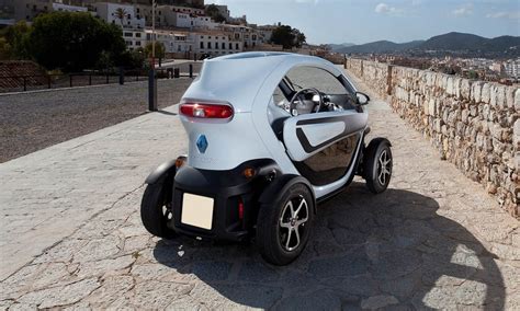 Maybe you would like to learn more about one of these? Renault Twizy 2021: фото в новом кузове, фото салона и ...