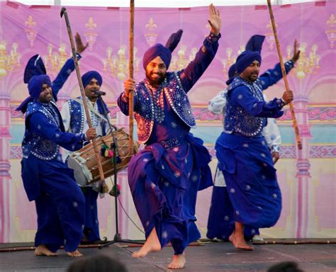 Punjabi Culture Traditions Food Dance Art Forms And More 2022
