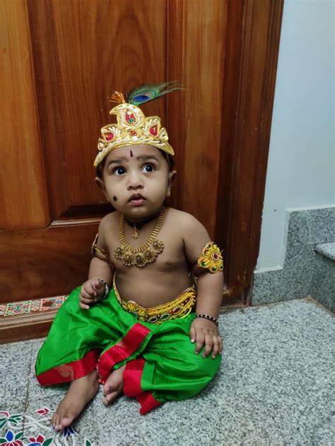 Looking for the best radha krishna hd wallpapers? Little Krishna | Little krishna, Baby pictures, Pics