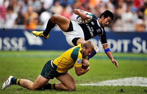 Rugby, tackle football game played with an oval ball by teams of either 15 or 13 players. Sport rugby » Vacances - Arts- Guides Voyages