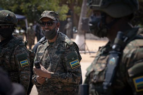 Rwanda President Visits Troops Fighting Mozambique Insurgency New