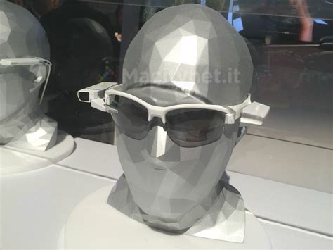 Ces 2015 Sony Smarteyeglass Attach Si Applica Su Qualsiasi Occhiale E