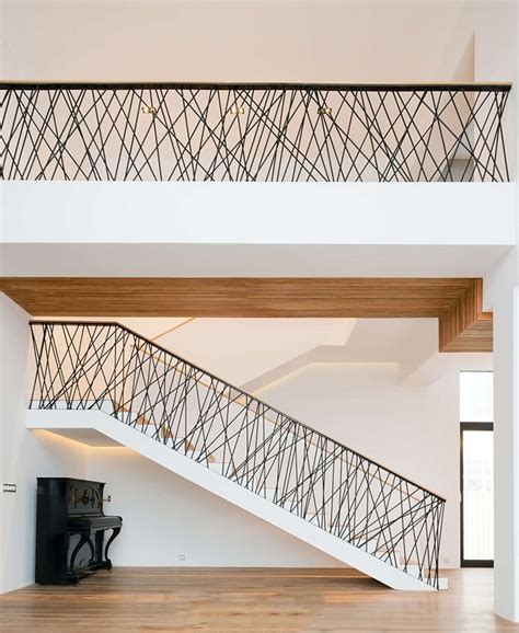 Stairs inspiring interior wood railings appealing. Trends of stair railing ideas and materials (interior & outdoor)