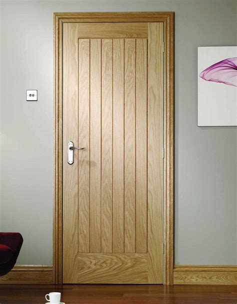 Pre Finished Contempoary Internal Doors Varnished Interior Grooved Doors
