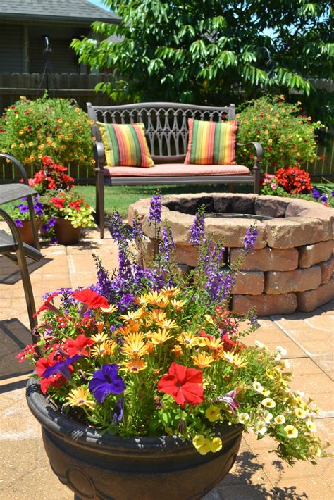 Kristens Creations Patio Flowersvacationsand A Mantle Revamp