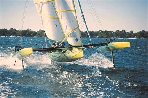 A Pocket Rocket Hydrofoil Sailboat The Windrider Rave Note The Two