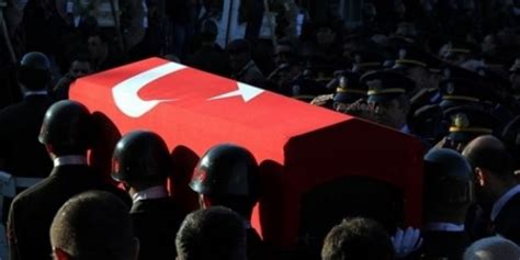 Sitemizdeki tüm yazı, resim ve haberlerin her hakkı saklıdır. Diyarbakır'dan acı haber!
