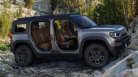 jeep reveals  recon  wagoneer   avenger electric suvs