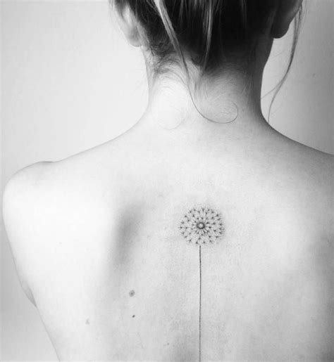 22 Awesome Upper Back Tattoos For Women Tattoosera