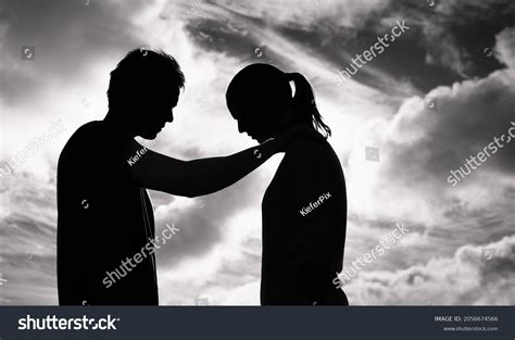 179541 Man Comforting Woman Images Stock Photos And Vectors Shutterstock