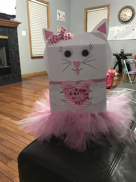 Cat valentine box | Kids valentine boxes, Valentine card box, Diy valentine's box