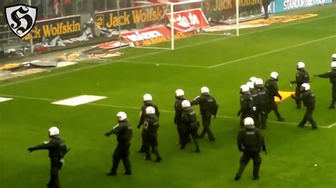 Fc köln was founded in 1948 and, as the name says, is situated in the city of köln. Ultras Hooligans (FC Köln Bayern Munchen) ACAB - YouTube