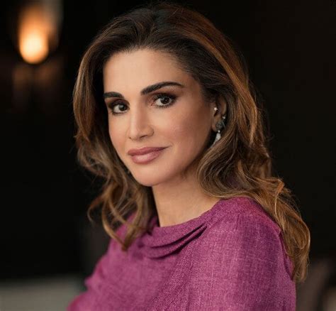 Queen Rania Of Jordan Released Her New Official Portrait Princess Stephanie Princess Estelle