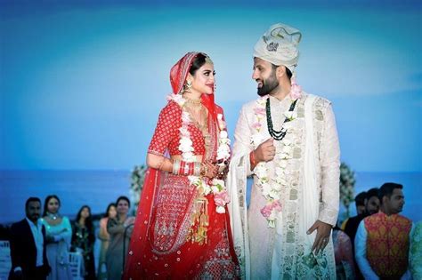 Family and close friends attended the ceremony. Nikhil Jain Wiki, Biography, Age, Images, Wife, Family ...
