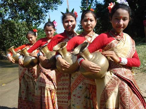 Traditional Dress Of Assam Assamese Traditional Dress How To Draw Croqui