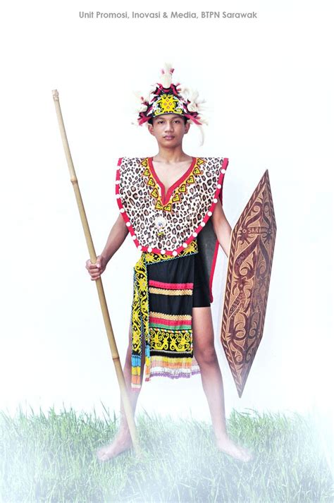 Kaum Iban Pakaian Tradisional Baju Adat Tradisional Images And Photos