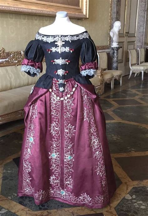 1700s Baroque Costume Idées Vestimentaires Création De Déguisements