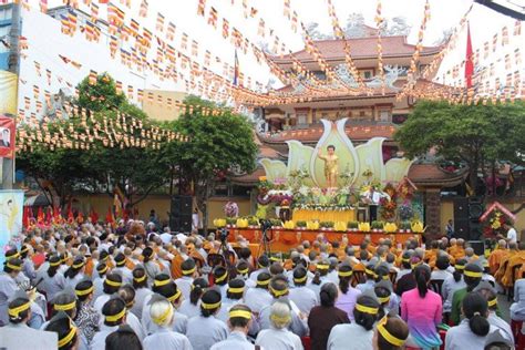 Giáo hội luôn luôn đặt trọn niềm tin vào quí vị. Ngày lễ Phật Đản có nguồn gốc từ đâu và có ý nghĩa gì?