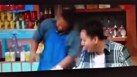 Tonton episod penuh di : JKK Kampung Kalut - Musim 2 (Part Pak Kodi buat roti canai ...