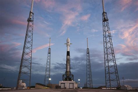 What to know about starlink before you sign up for the starlink is a satellite internet company developed by spacex that will bring internet access to rural. SpaceX schiet eerste satellieten voor snel internet de ...