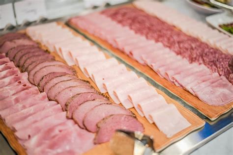 Listeria Outbreak Linked To Deli Meats Spreads To Nj Ny Pa Fatal