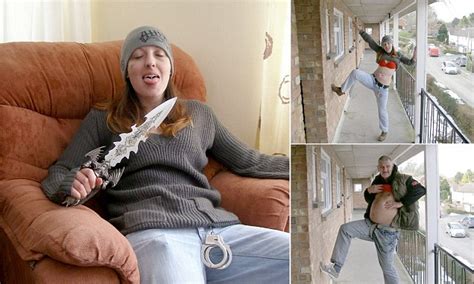 Female Serial Killer Joanna Dennehy Pictured With A Terrifying Knife