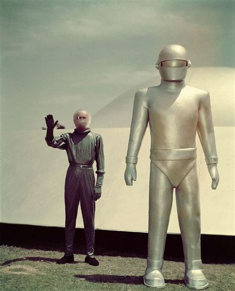 The Day The Earth Stood Still Sci Fi Films Science Fiction Film Sci Fi Movies