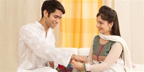 Top 10 Rakshabandhan~rakhi Messages By Brothers And Sisters