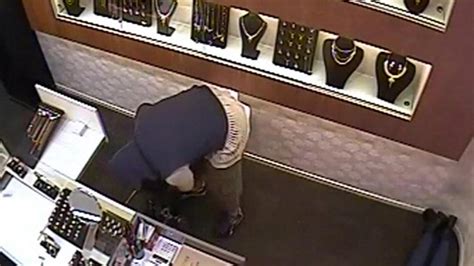 Video Jewellery Thief Robs Lynnmall Store Newshub