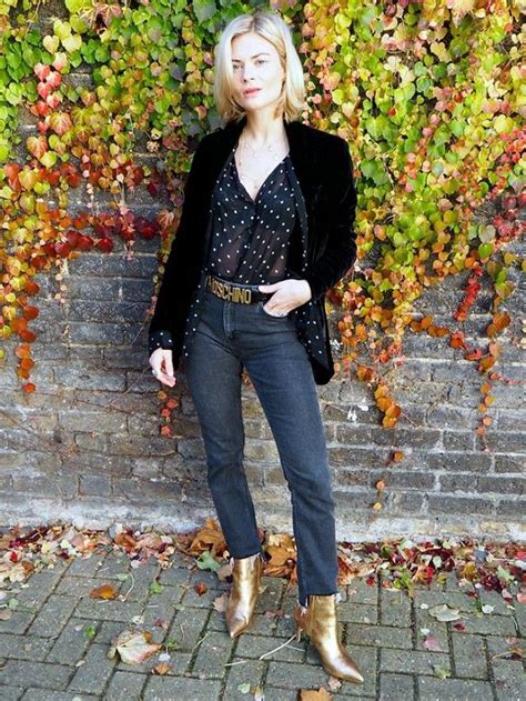 30 Incredibly Gorgeous Velvet Outfit Ideas For Women Velvet Clothes Preppy Look Dressy Party