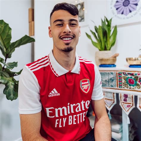 arsenal confirm new shirt number for gabriel martinelli