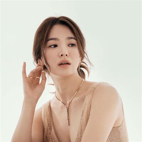Some netizens believe that these two other people are involved. Song Hye Kyo Back to Acting After Divorce? Likely to Star ...