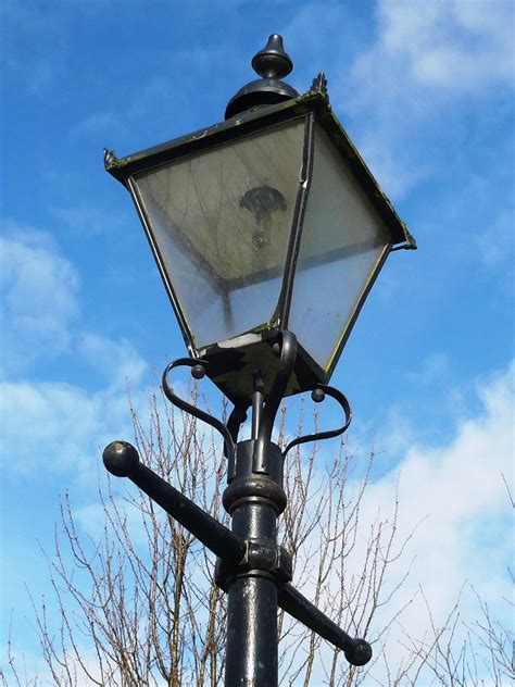 Looking for vintage street light? Old-fashioned street lamp | Ramsbottom, 7th March 2009 ...