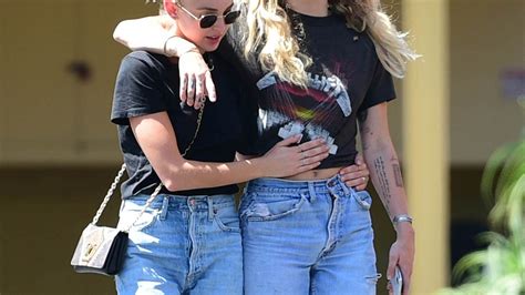 Is Kaitlynn Carter Still In Love With Miley Cyrus After Their Split She Reveals Everything She