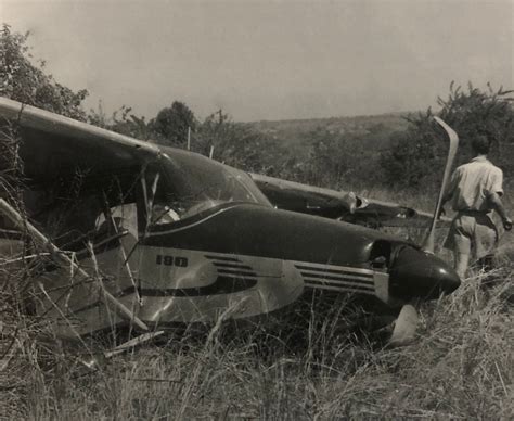 Ernest Hemingway Two Plane Crashes Photo Litho Etsy In 2021 Ernest