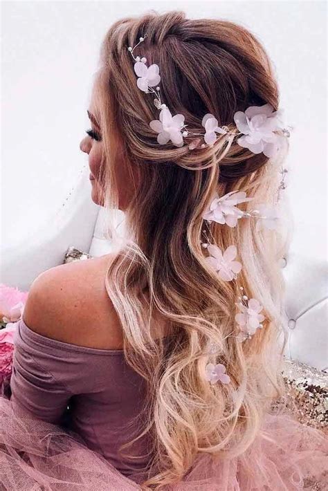 Twisted Half Updo Prom Hairstyles With Flowers Twistedhairstyle Wavyhair It Is Time To Start