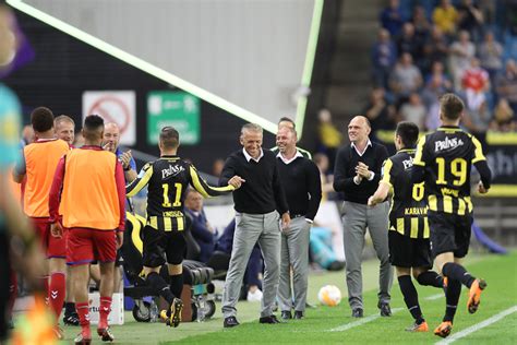 We present live score, lineups : Vitesse toont veerkracht en verslaat FC Utrecht ...