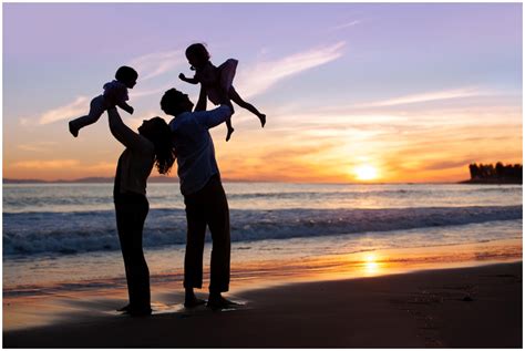 Promotional video | sunset family beach resort enjoy the summer. family beach portraits | Just Maggie Photography