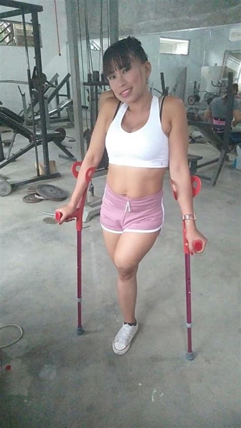 Девушки на костылях Amputee Woman On Crutches Page