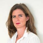 On sait que le vaccin ne protège pas contre toutes les souches de papillomavirus oncogènes, et plusieurs pays ont déjà pris. Camille Kouchner : qui est son mari Louis Dreyfus ? - Gala