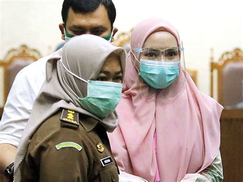 Jaksa pinangki dituntut 4 tahun penjara, icw: MAKI Curiga Jaksa Pinangki Tulis Surat Permintaan Maaf ...