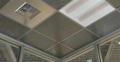 Durable, easy install, acoustic performance, interior/exterior applications from armstrong ceiling solutions. Metal suspended ceiling - METALSCAPES™ - CHICAGO METALLIC ...