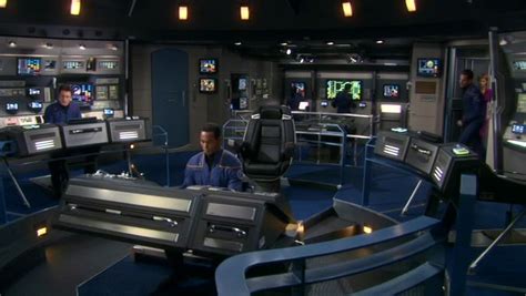 10 alien races we want to see in discovery season four. Bryan Fuller tweets new Star Trek series captain's chair ...